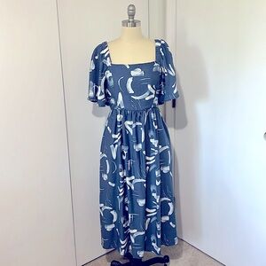 Blue dress, tie back, with side pockets!
